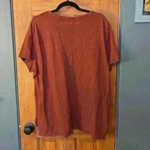 Rust Colored Picket Tee - Picture 6 of 6